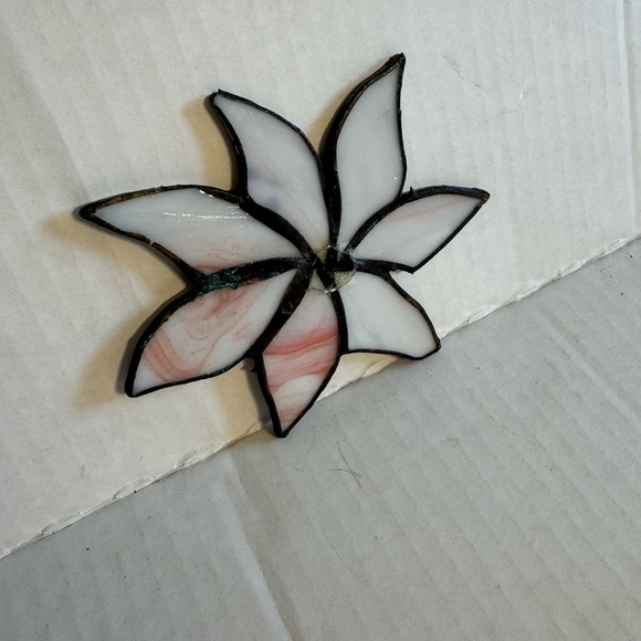 Stained Glass White Pink Flower Lily Sun Catcher Stand Decor Vintage Handmade - Picture 2 of 3